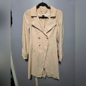 White| black trench coat